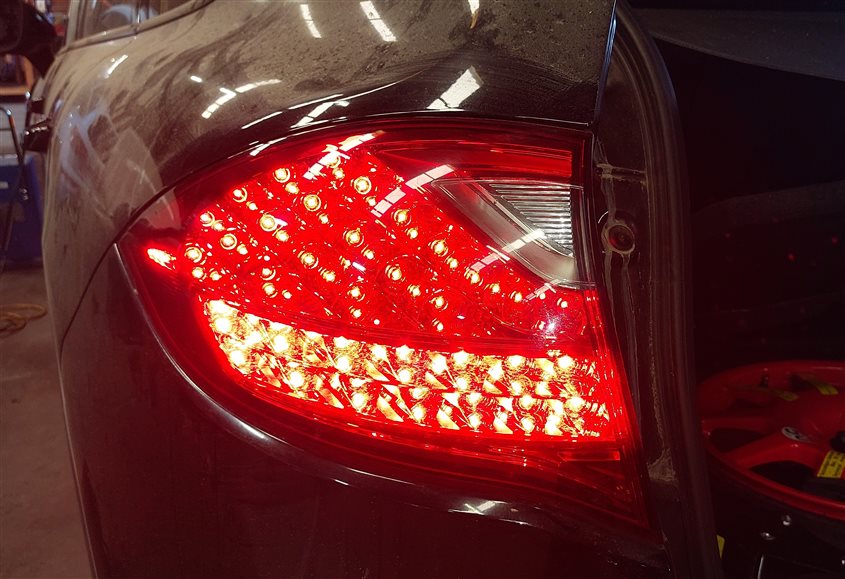 Thumbnail 2: 2011-2014 PORSCHE CAYENNE (958) LEFT DRIVER OUTER TAILLIGHT BRAKE LIGHT LAMP