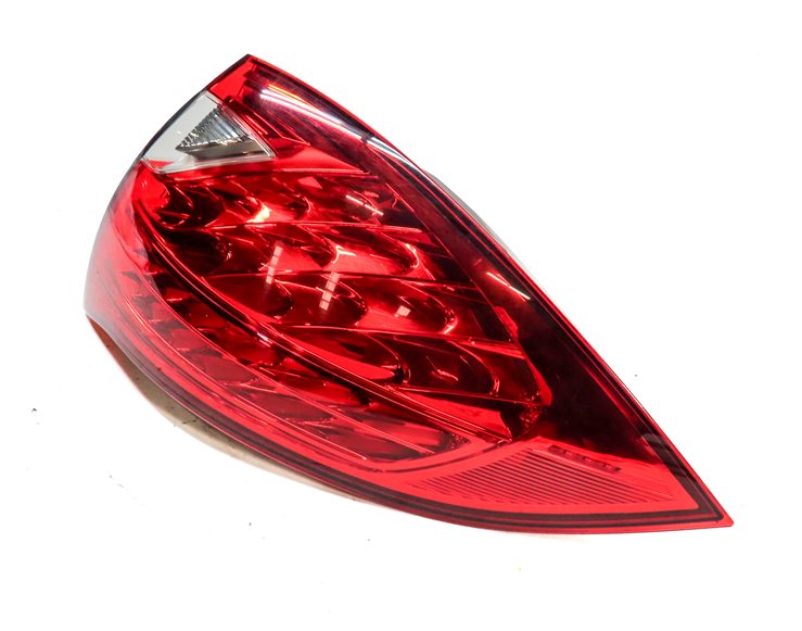 2011-2014 PORSCHE CAYENNE (958) RIGHT PASSENGER OUTER TAILLIGHT BRAKE LIGHT LAMP