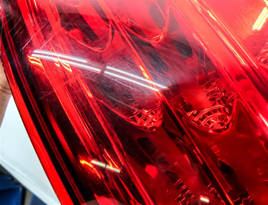 Thumbnail 8: 2011-2014 PORSCHE CAYENNE (958) RIGHT PASSENGER OUTER TAILLIGHT BRAKE LIGHT LAMP