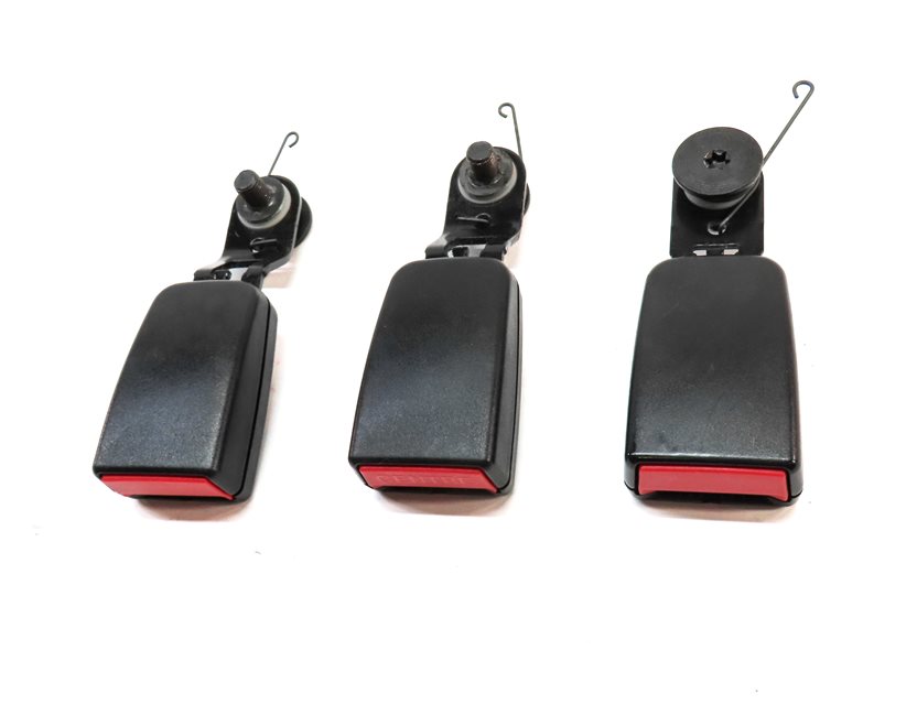 Thumbnail 2: 09 MERCEDES GL550 (X164) 2ND ROW LEFT CENTER RIGHT SEATBELT BUCKLE RECEIVER SET