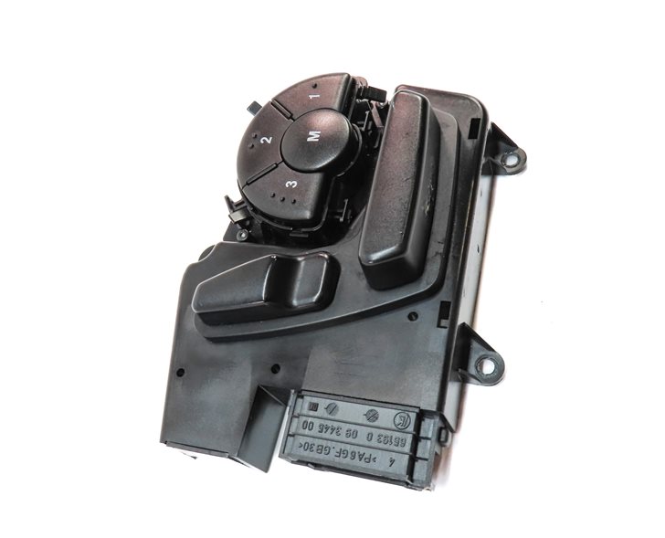 Thumbnail 3: 09 MERCEDES GL550 X164 FRONT RIGHT PASSENGER MEMORY SEAT POSITION ADJUST SWITCH