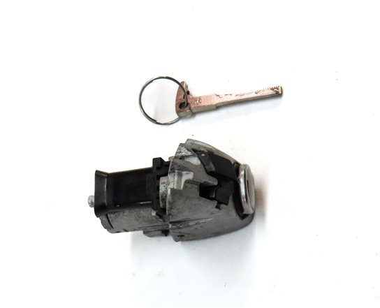 Thumbnail 3: 2009 MERCEDES GL550 (X164) FRONT LEFT DRIVER DOOR HANDLE LOCK CYLINDER w/KEY