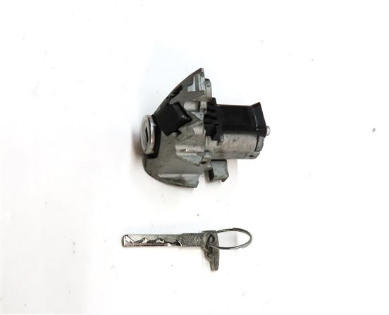 Thumbnail 4: 2009 MERCEDES GL550 (X164) FRONT LEFT DRIVER DOOR HANDLE LOCK CYLINDER w/KEY