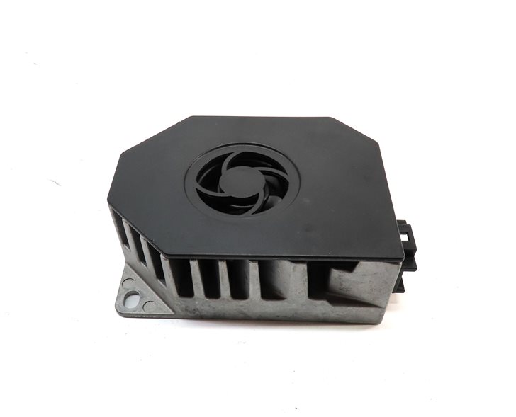 Thumbnail 5: 08-09 MERCEDES GL320 GL450 GL550 (X164) HARMAN BECKER SUBWOOFER AMP AMPLIFIER