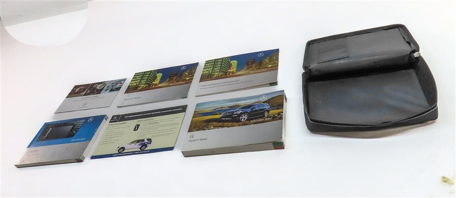 Thumbnail 2: 2009 MERCEDES GL550 (X164) 5.5L (M273) OWNER'S MANUAL BOOKLET SET w/ CASE