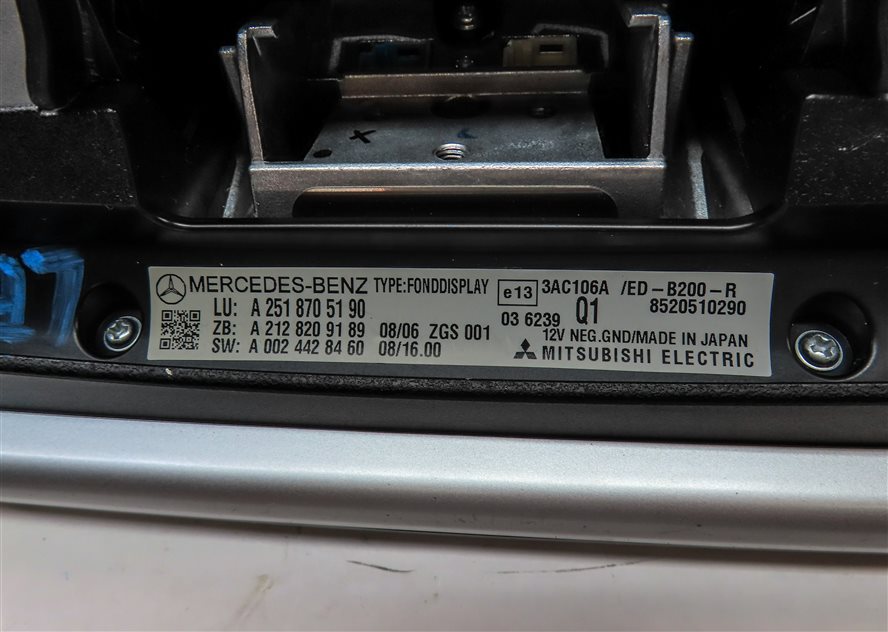 Thumbnail 12: 09 GL320 GL450 GL550 GLK350 ML320 ML350 ML550 REAR VIDEO SCREEN w/REMOTE SET/2
