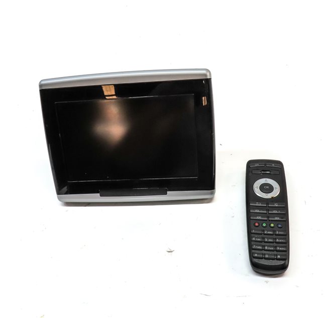 Thumbnail 3: 09 GL320 GL450 GL550 GLK350 ML320 ML350 ML550 REAR VIDEO SCREEN w/REMOTE SET/2