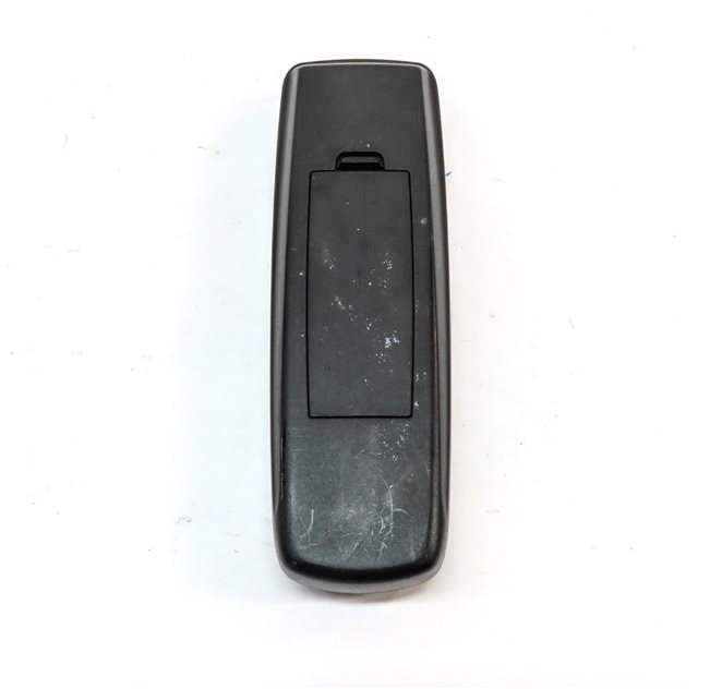 Thumbnail 6: 09 GL320 GL450 GL550 GLK350 ML320 ML350 ML550 REAR VIDEO SCREEN w/REMOTE SET/2