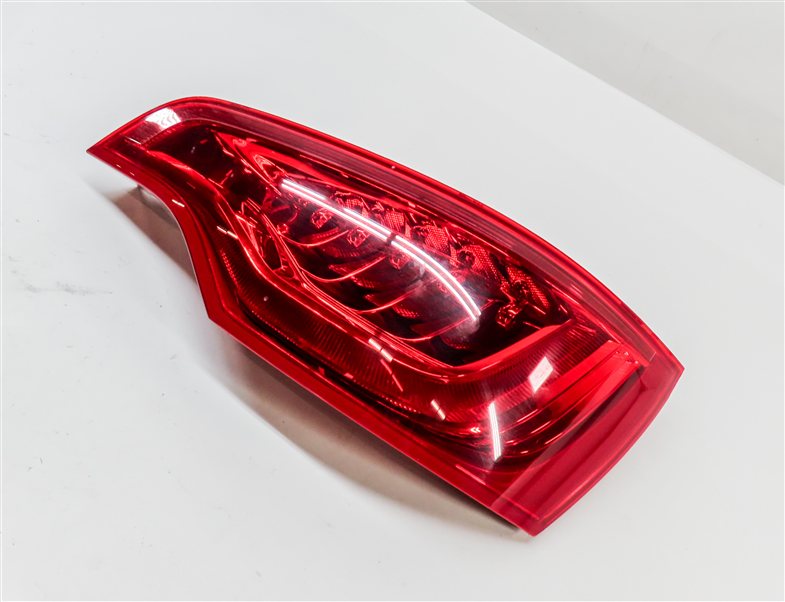 2010-2015 AUDI Q7 (4L) REAR RIGHT PASSENGER TAILLIGHT BRAKE LIGHT LAMP (LED)