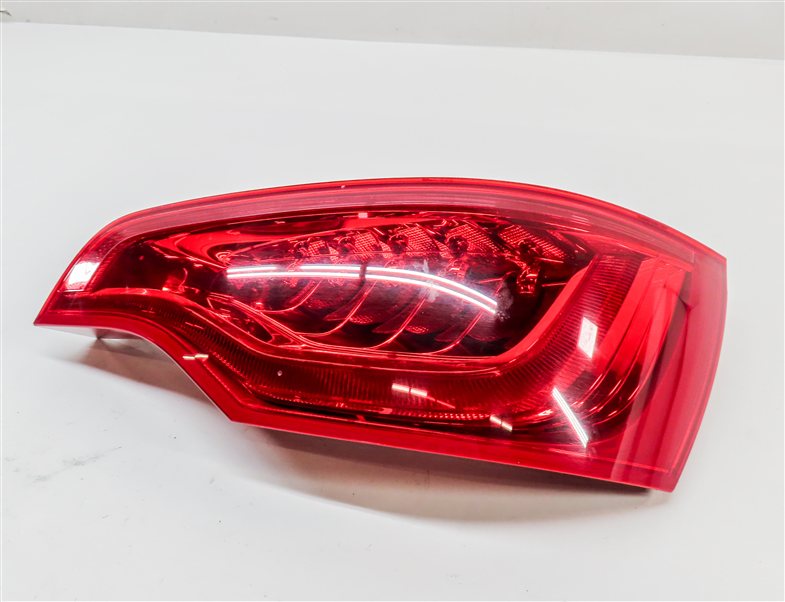 Thumbnail 3: 2010-2015 AUDI Q7 (4L) REAR RIGHT PASSENGER TAILLIGHT BRAKE LIGHT LAMP (LED)