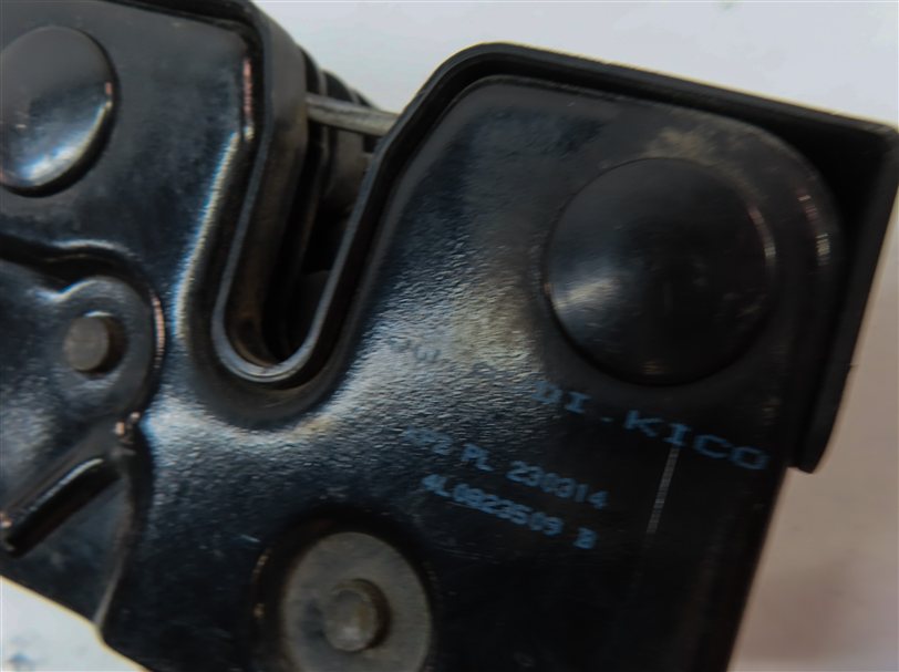 Thumbnail 9: 2014 AUDI Q7 (4L) LOWER HOOD LOCK LATCH ACTUATOR