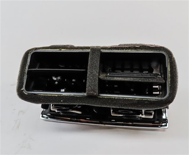 Thumbnail 6: 2014 AUDI Q7 (4L) REAR CENTER CONSOLE A/C HEATER HVAC AIR VENT