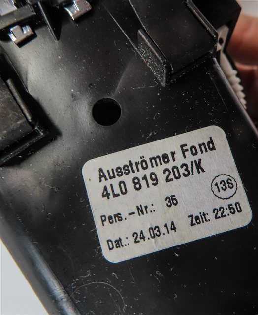 Thumbnail 8: 2014 AUDI Q7 (4L) REAR CENTER CONSOLE A/C HEATER HVAC AIR VENT