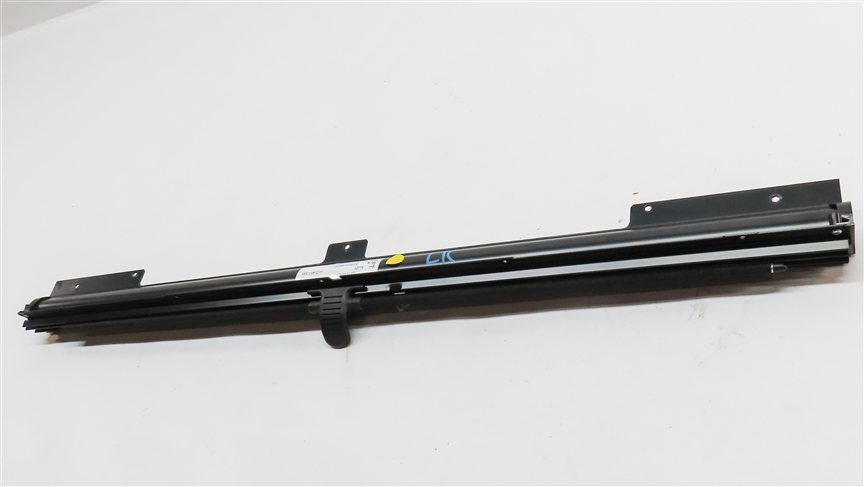Thumbnail 2: 2007-2015 AUDI Q7 (4L) LEFT REAR DOOR WINDOW SUNSHADE SUNSCREEN SUN SHADE SCREEN