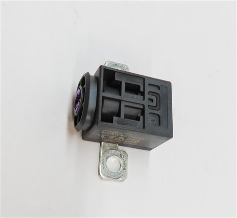 Thumbnail 4: 2014 AUDI Q7 (4L) 3.0L SUPER (CTWA) ENGINE BATTERY OVERLOAD SAFETY FUSE SWITCH