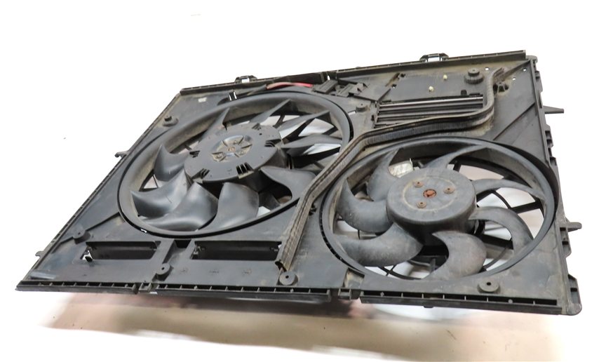 Thumbnail 2: 11-15 AUDI Q7 (4L) 3.0L ENGINE RADIATOR COOLING FAN (FOR MODELS w/ HITCH OPTION)