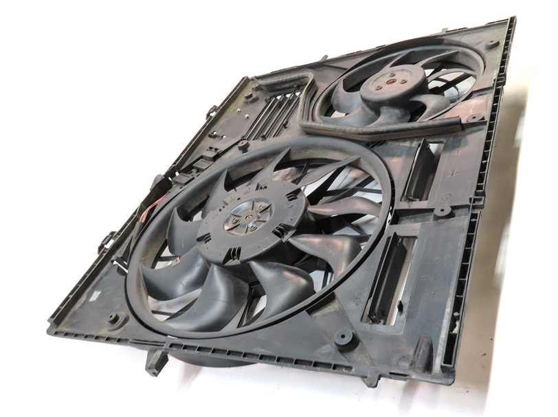 Thumbnail 3: 11-15 AUDI Q7 (4L) 3.0L ENGINE RADIATOR COOLING FAN (FOR MODELS w/ HITCH OPTION)