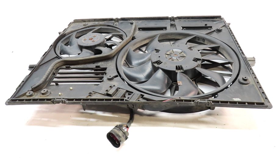 Thumbnail 5: 11-15 AUDI Q7 (4L) 3.0L ENGINE RADIATOR COOLING FAN (FOR MODELS w/ HITCH OPTION)