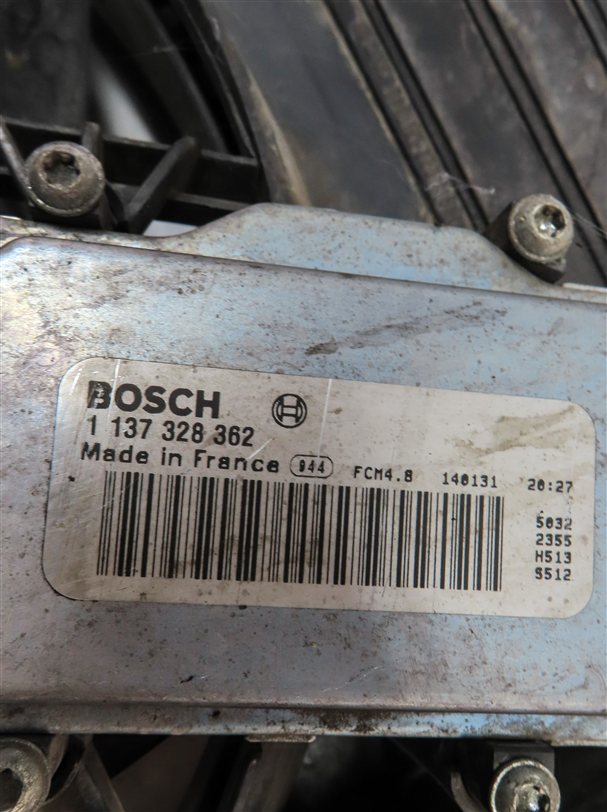 Thumbnail 8: 11-15 AUDI Q7 (4L) 3.0L ENGINE RADIATOR COOLING FAN (FOR MODELS w/ HITCH OPTION)