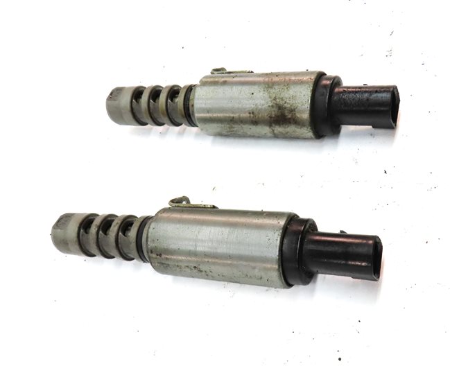 Thumbnail 3: 2009 AUDI S5 (B8 8T) 4.2L (CAUA) ENGINE VVT VARIABLE VALVE TIMING SOLENOID SET/2