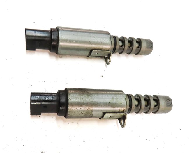 Thumbnail 4: 2009 AUDI S5 (B8 8T) 4.2L (CAUA) ENGINE VVT VARIABLE VALVE TIMING SOLENOID SET/2