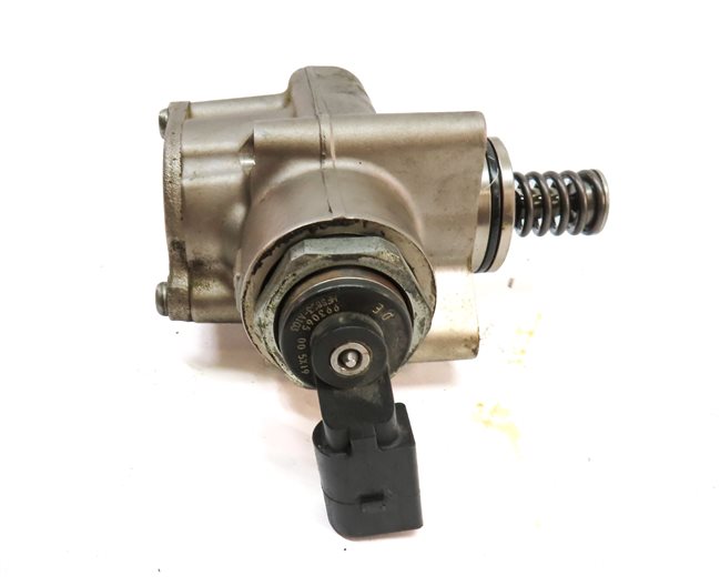 Thumbnail 6: 07-11 AUDI TOUAREG A6 A8 Q7 S4 S5 (B7 C6 D3 4L 8K 8T) LEFT - 4.2L HPFP FUEL PUMP