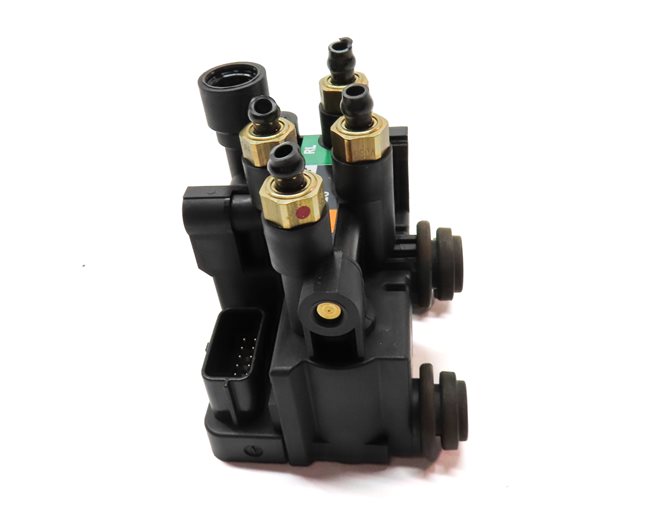 Thumbnail 4: 2016 RANGE ROVER SPORT (L494) AIR SUSPENSION TRANSFER RELIEF VALVE BLOCK