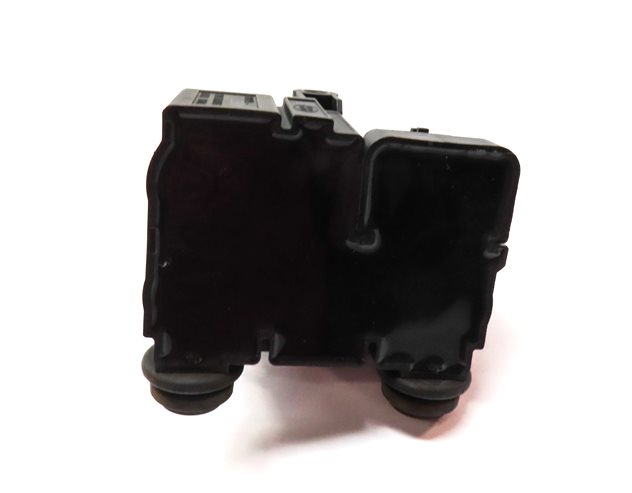 Thumbnail 6: 2016 RANGE ROVER SPORT (L494) AIR SUSPENSION TRANSFER RELIEF VALVE BLOCK