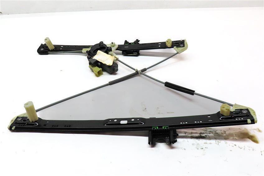 Thumbnail 5: 14-20 RANGE ROVER SPORT (L494) FRONT RIGHT PASSENGER WINDOW REGULATOR w/ MOTOR
