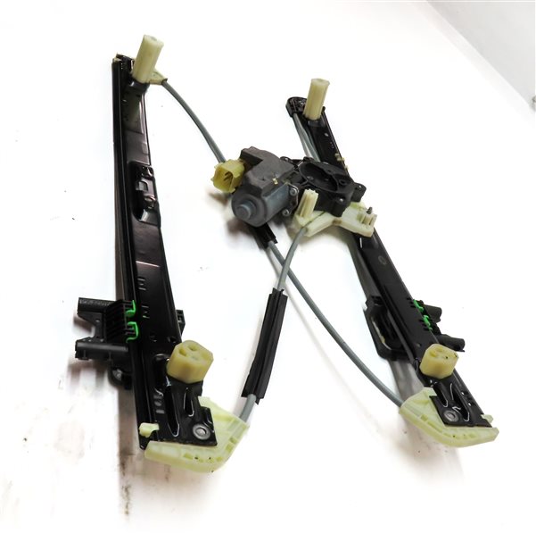 Thumbnail 3: 2014-2020 RANGE ROVER SPORT (L494) REAR RIGHT DOOR WINDOW REGULATOR w/ MOTOR