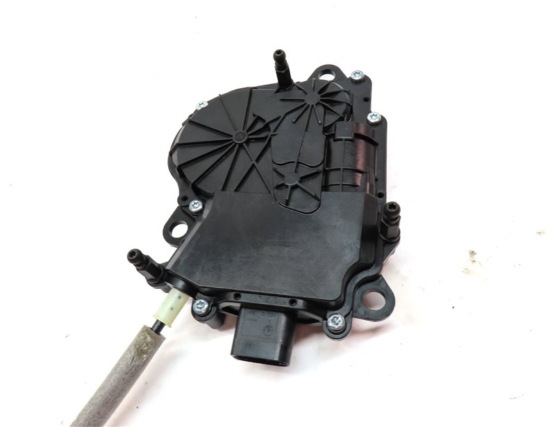 Thumbnail 5: 2016 RANGE ROVER SPORT (L494) REAR HATCH TRUNK LOCK LATCH w/ ACTUATOR MOTOR