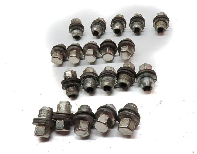 Thumbnail 2: 2005-2018 LR3 LR4 DISCOVERY RANGE ROVER SPORT WHEEL TIRE RIM LUG NUT SET (20)