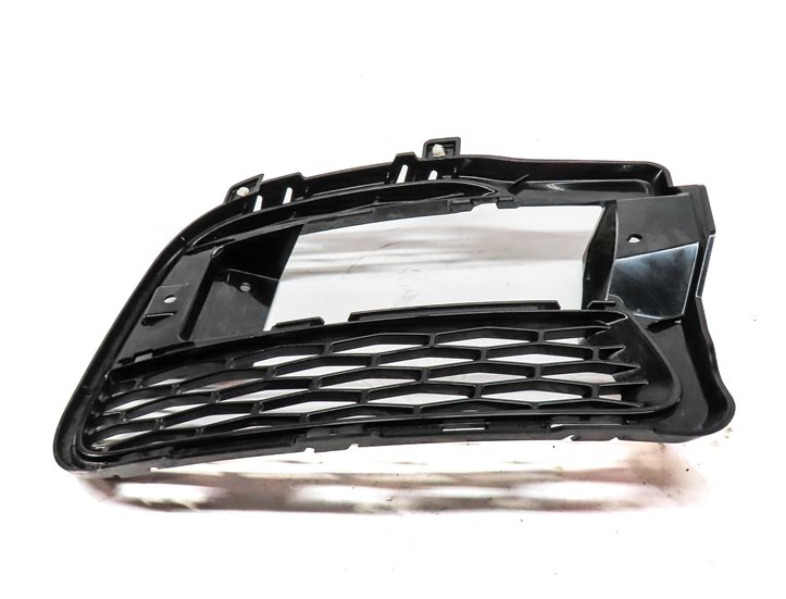 Thumbnail 2: 2014-2017 RANGE ROVER SPORT (L494) LEFT FRONT DRIVER FOGLIGHT GRILLE TRIM