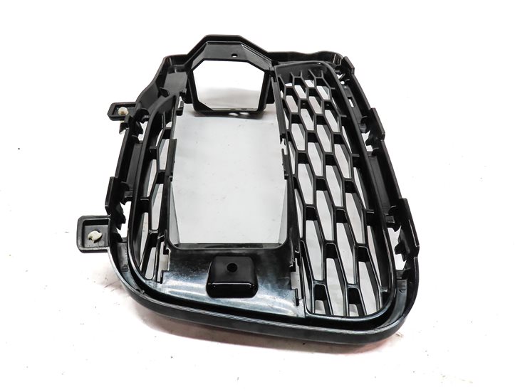 Thumbnail 4: 2014-2017 RANGE ROVER SPORT (L494) LEFT FRONT DRIVER FOGLIGHT GRILLE TRIM