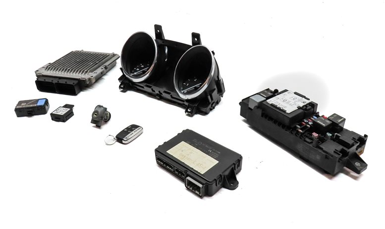 Thumbnail 1: 16 RANGE ROVER SPORT L494 3.0L DIESEL TDV6 ECM BCM IMMOBILIZER MODULE KEY SET/9