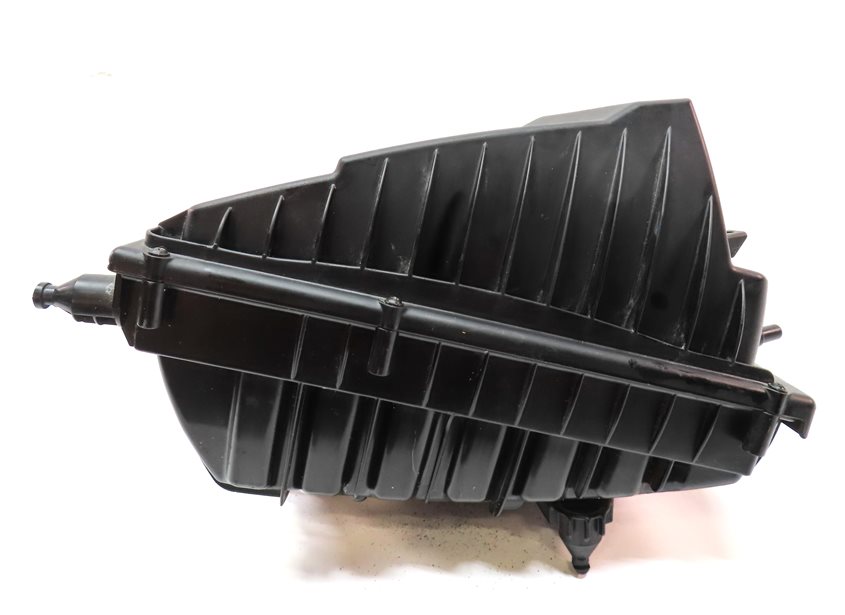 Thumbnail 4: 17-21 RANGE ROVER SPORT DISCOVERY 3.0L DIESEL FRONT LEFT AIR INTAKE FILTER BOX