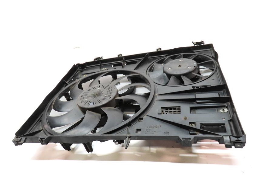 Thumbnail 2: 16 LAND RANGE ROVER SPORT L494 3.0L DIESEL ENGINE RADIATOR COOLING FAN ASSEMBLY