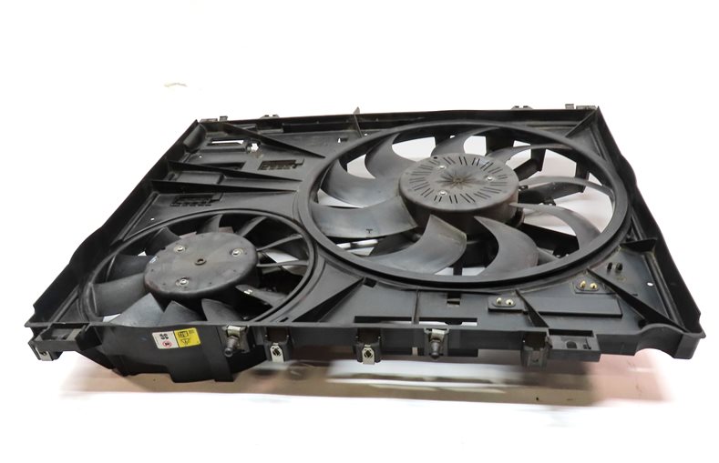 Thumbnail 5: 16 LAND RANGE ROVER SPORT L494 3.0L DIESEL ENGINE RADIATOR COOLING FAN ASSEMBLY