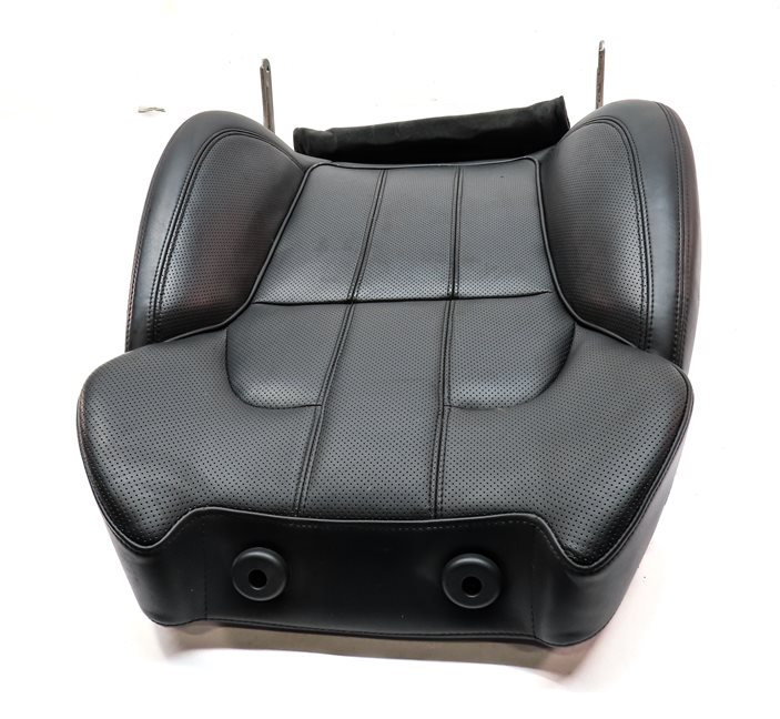 Thumbnail 5: 2016 RANGE ROVER SPORT L494 FRONT RIGHT UPPER HEATED COOLED SEAT CUSHION (Black)