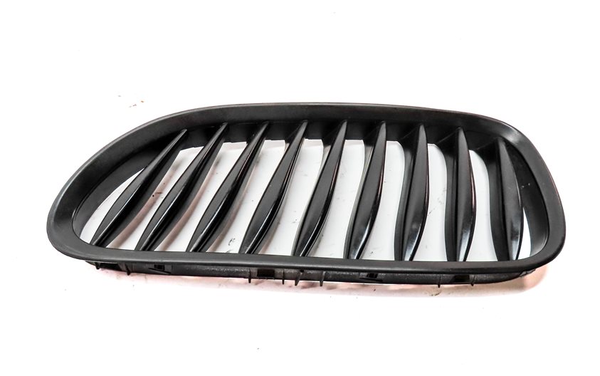 Thumbnail 4: 2003-2008 BMW Z4 (E85) LEFT & RIGHT UPPER HOOD GRILLE VENT SET (BLACK / CHROME)