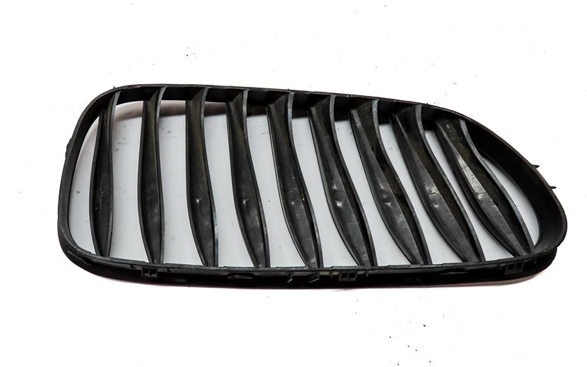 Thumbnail 6: 2003-2008 BMW Z4 (E85) LEFT & RIGHT UPPER HOOD GRILLE VENT SET (BLACK / CHROME)