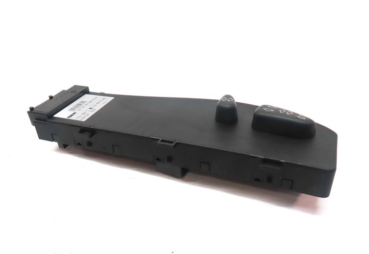 Thumbnail 6: 2004 BMW Z4 (E85) FRONT RIGHT PASSENGER SEAT POSITION ADJUST SWITCH PANEL