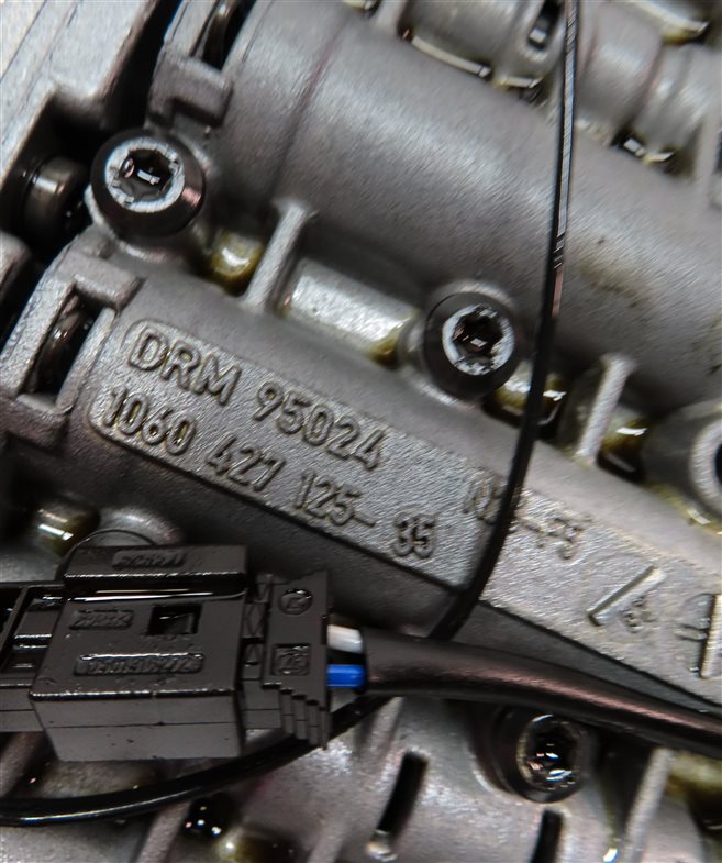 Thumbnail 10: 2003-2005 BMW Z4 (E85) 3.0L M54 5spd AUTOMATIC TRANSMISSION VALVE BODY