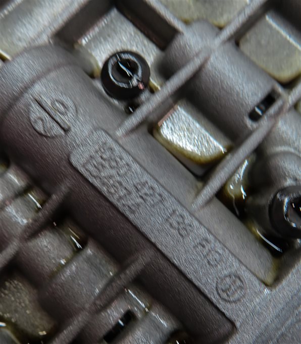 Thumbnail 11: 2003-2005 BMW Z4 (E85) 3.0L M54 5spd AUTOMATIC TRANSMISSION VALVE BODY