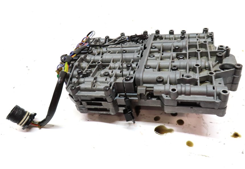 Thumbnail 6: 2003-2005 BMW Z4 (E85) 3.0L M54 5spd AUTOMATIC TRANSMISSION VALVE BODY