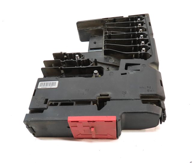 Thumbnail 2: 12 MERCEDES E350 (W212) 3.5L (276.952) POSITIVE TERMINAL POWER DISTRIBUTION BOX