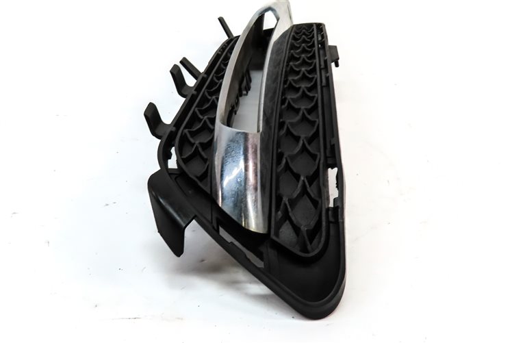 Thumbnail 3: 12-13 MERCEDES E300 E350 (W212) FRONT RIGHT PASSENGER LOWER BUMPER FOGLIGHT TRIM
