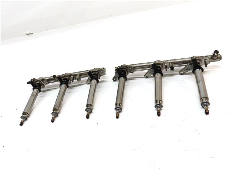 Thumbnail 2: 2012 MERCEDES E350 (W212) 3.5L (276.952) FUEL INJECTOR SET/6 w/ FUEL RAILS