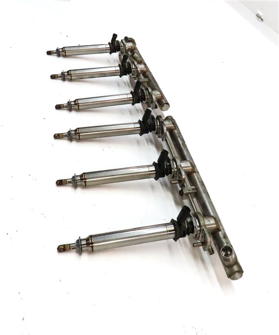 Thumbnail 3: 2012 MERCEDES E350 (W212) 3.5L (276.952) FUEL INJECTOR SET/6 w/ FUEL RAILS