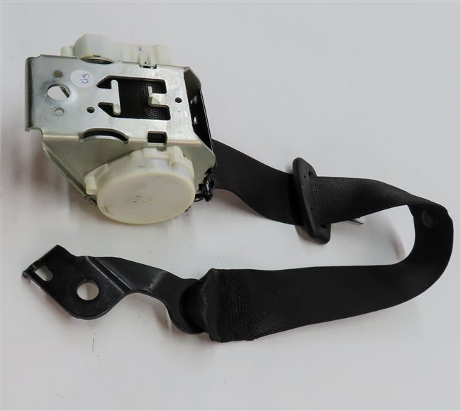 Thumbnail 5: 2012 MERCEDES E350 (W212) REAR CENTER SEAT SEATBELT RETRACTOR (Black)